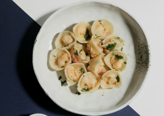 pelmeni-ruchnoĭ-lepki-s-krabom