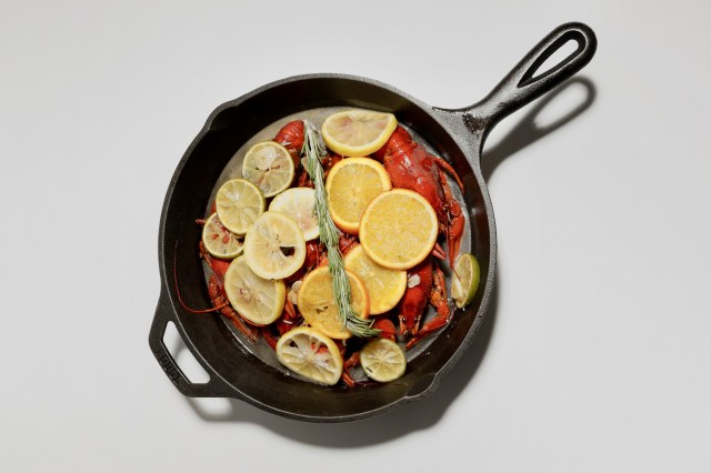 v-tcitrusovom-souse-s-mandarinom-limonom-i-laĭmom